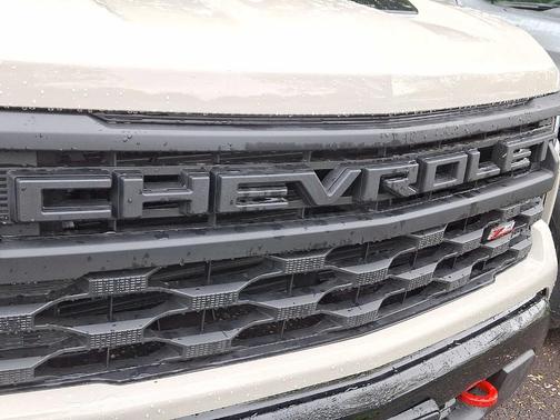White Sand 2026 Chevrolet Silverado 1500 Custom Trail Boss