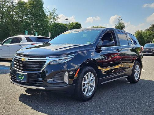 Mosaic Black Metallic 2024 Chevrolet Equinox LT