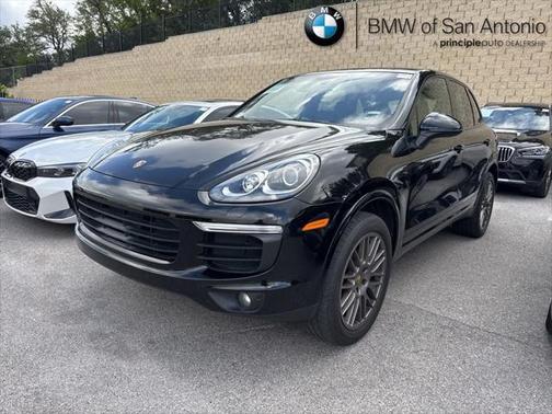 2017 Porsche Cayenne Base