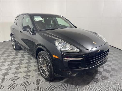 2017 Porsche Cayenne Base
