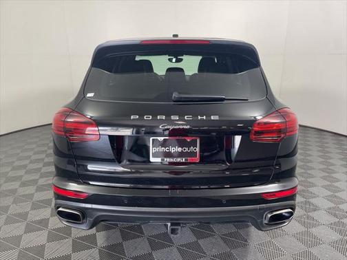 2017 Porsche Cayenne Base
