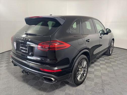 2017 Porsche Cayenne Base