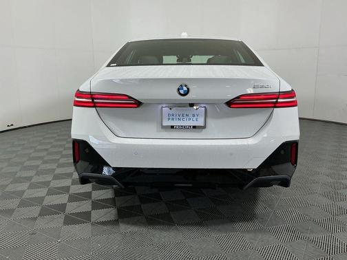 2026 BMW 530 530i