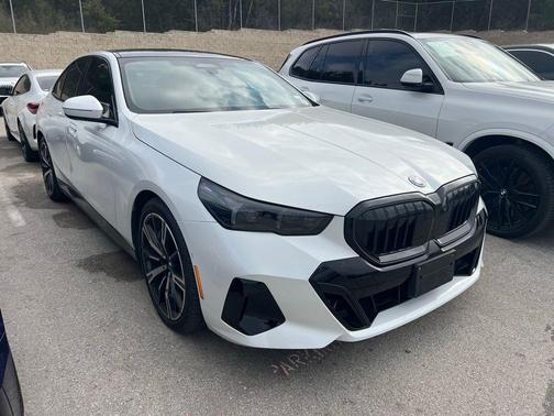 2025 BMW 550e xDrive