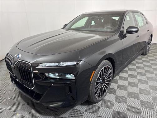 2025 BMW 760 i xDrive