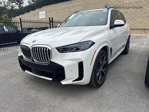 Alpine White 2025 BMW X5 PHEV xDrive50e