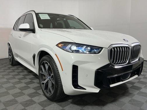 Alpine White 2025 BMW X5 PHEV xDrive50e