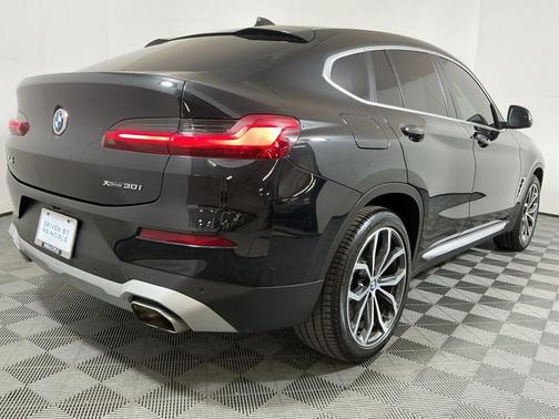 2022 BMW X4 xDrive30i
