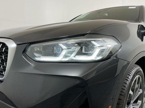 2022 BMW X4 xDrive30i