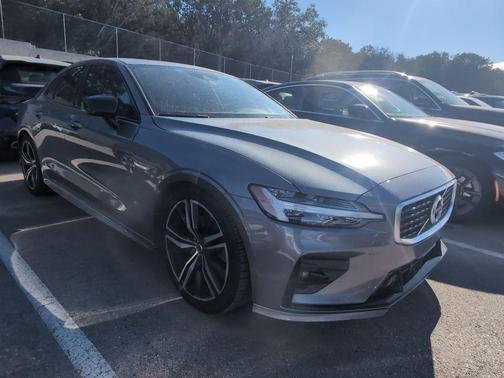 2020 Volvo S60 T5 R-Design