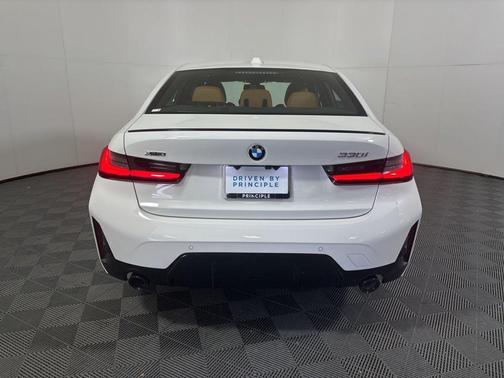 2025 BMW 330 i xDrive