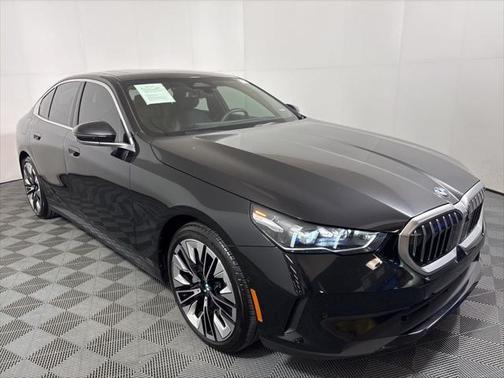 2024 BMW 530 i