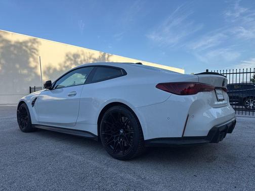 Alpine White 2025 BMW M4 Competition