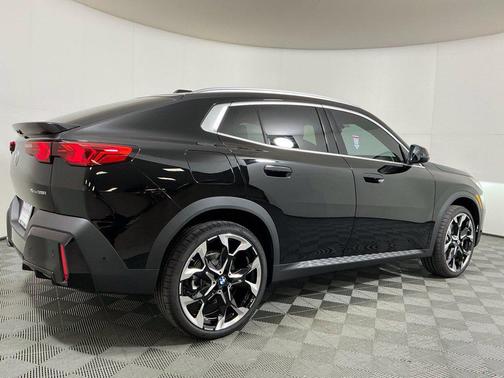 668 2027 BMW X2 xDrive28i
