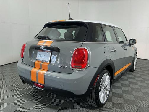 2017 MINI Hardtop Cooper