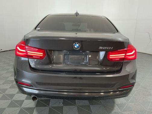 2018 BMW 320 i