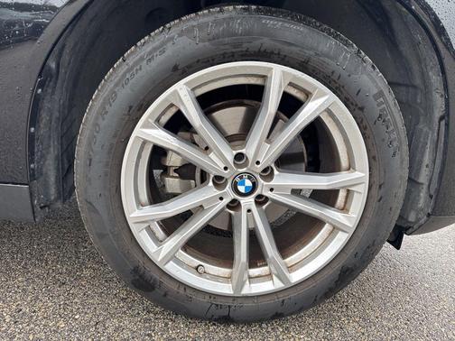 Black Sapphire Metallic 2025 BMW X3 30 xDrive