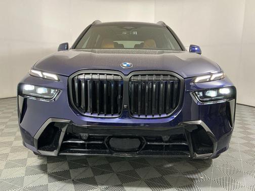 Tanzanite Blue II Metallic 2026 BMW X7 xDrive40i