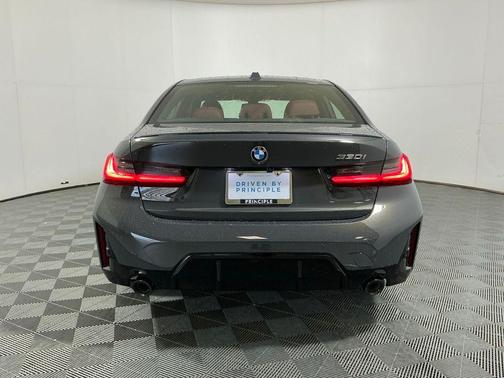 Dravit Grey Metallic 2026 BMW 330 330i