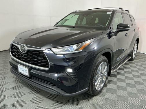 2022 Toyota Highlander Limited