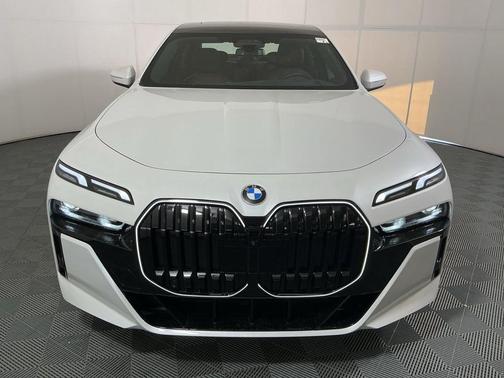 2026 BMW 740 xDrive