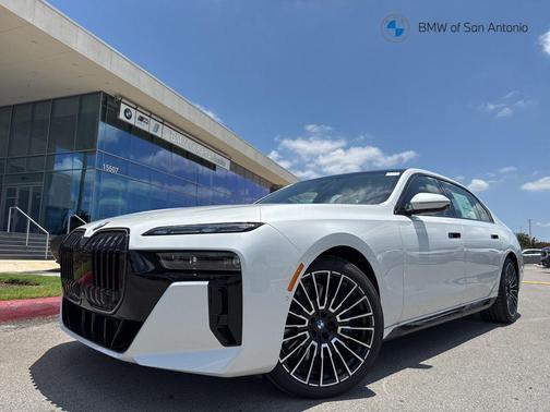 2025 BMW 760 xDrive