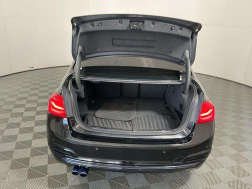 2017 BMW 330e iPerformance