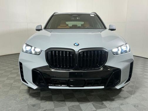 Brooklyn Grey Metallic 2025 BMW X5 xDrive40i