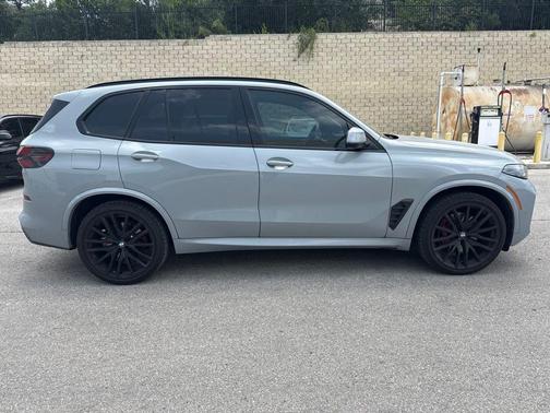 Brooklyn Grey Metallic 2025 BMW X5 xDrive40i