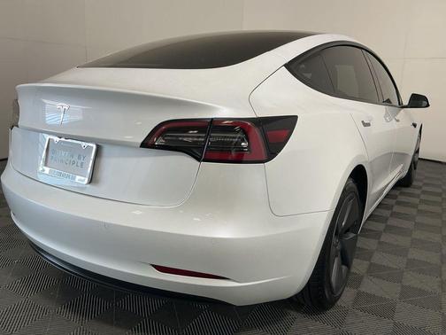 2022 Tesla Model 3 Standard Range