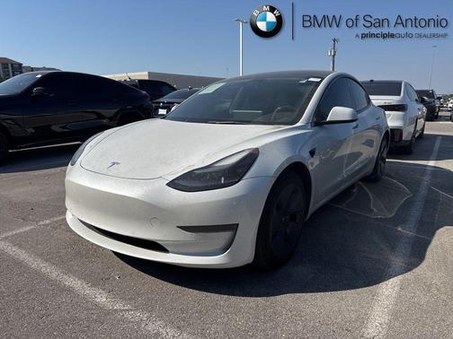2022 Tesla Model 3 Standard Range