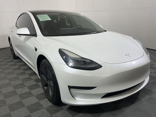 2022 Tesla Model 3 Standard Range