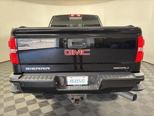 2015 GMC Sierra 2500 Denali
