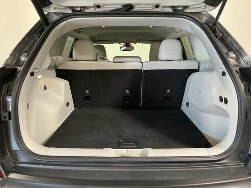 Granite Crystal Metallic Clearcoat 2019 Jeep Cherokee Limited
