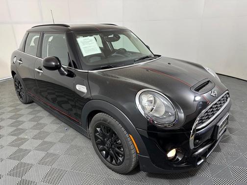 Photo 4 of 15 of 2018 MINI Hardtop Cooper S