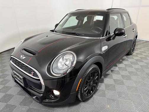 Photo 1 of 15 of 2018 MINI Hardtop Cooper S