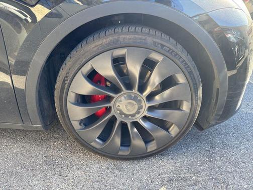 2023 Tesla Model Y Performance Dual Motor All-Wheel Drive