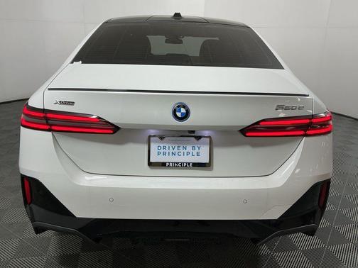 2026 BMW 550e xDrive
