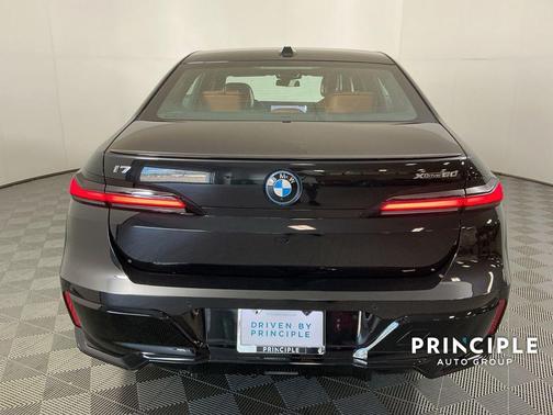 2025 BMW i7 xDrive60