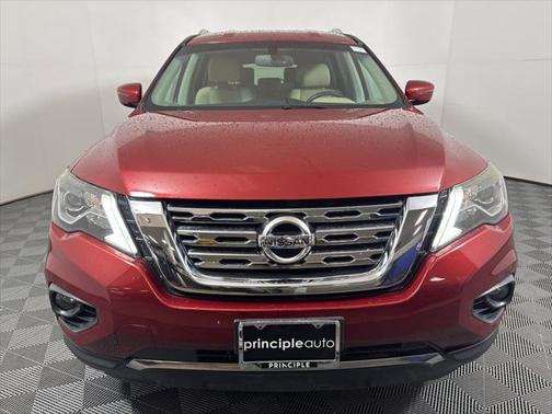 2017 Nissan Pathfinder SV