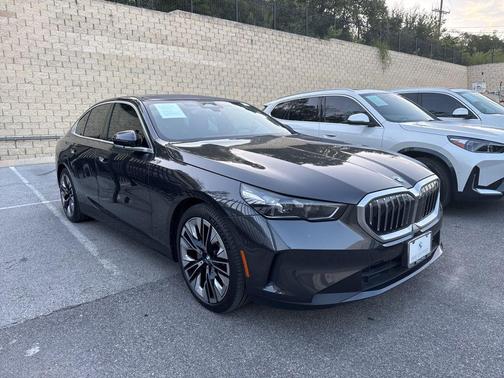 2024 BMW 530 i