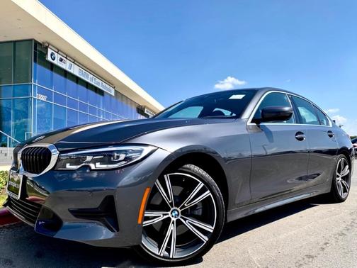 Photo 1 of 23 of 2019 BMW 330 i