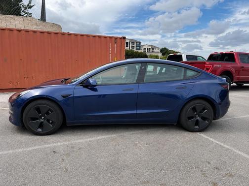 Deep Blue Metallic 2023 Tesla Model 3 Standard Range