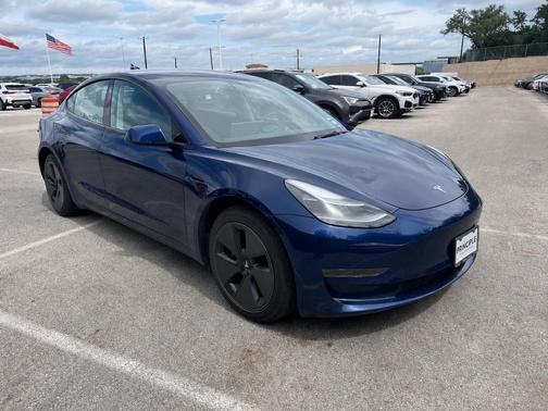 Deep Blue Metallic 2023 Tesla Model 3 Standard Range