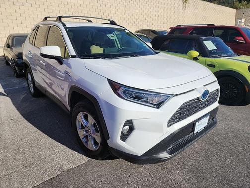 2020 Toyota RAV4 Hybrid XLE