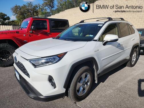 2020 Toyota RAV4 Hybrid XLE