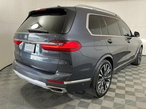 2020 BMW X7 xDrive40i