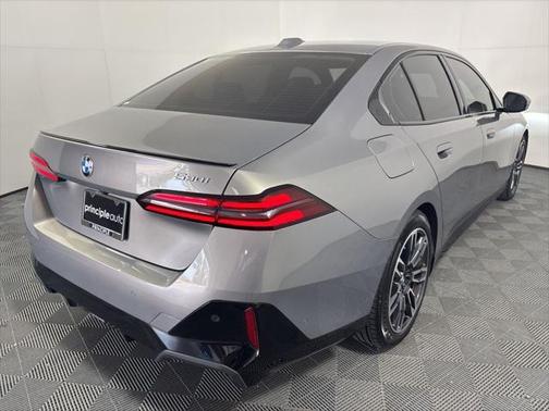 2024 BMW 530 i