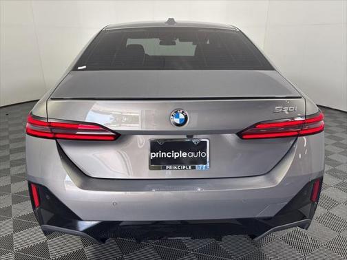 2024 BMW 530 i