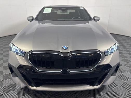 2024 BMW 530 i